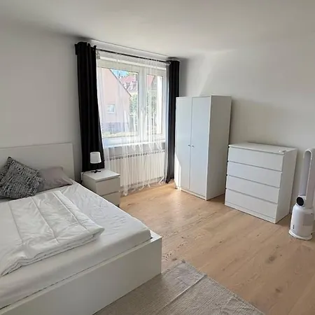 Fully Furnished 1 Bedroom In Apartment